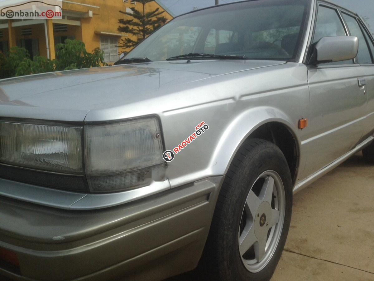 Bán Nissan Bluebird năm 1987, màu bạc, xe nhập-0