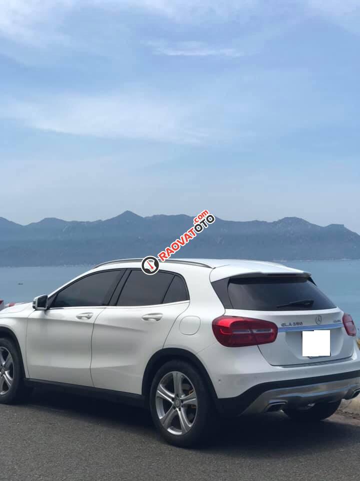 Bán Mercedes GLA 200 màu trắng, nhập khẩu Đức, sản xuất 2014-5