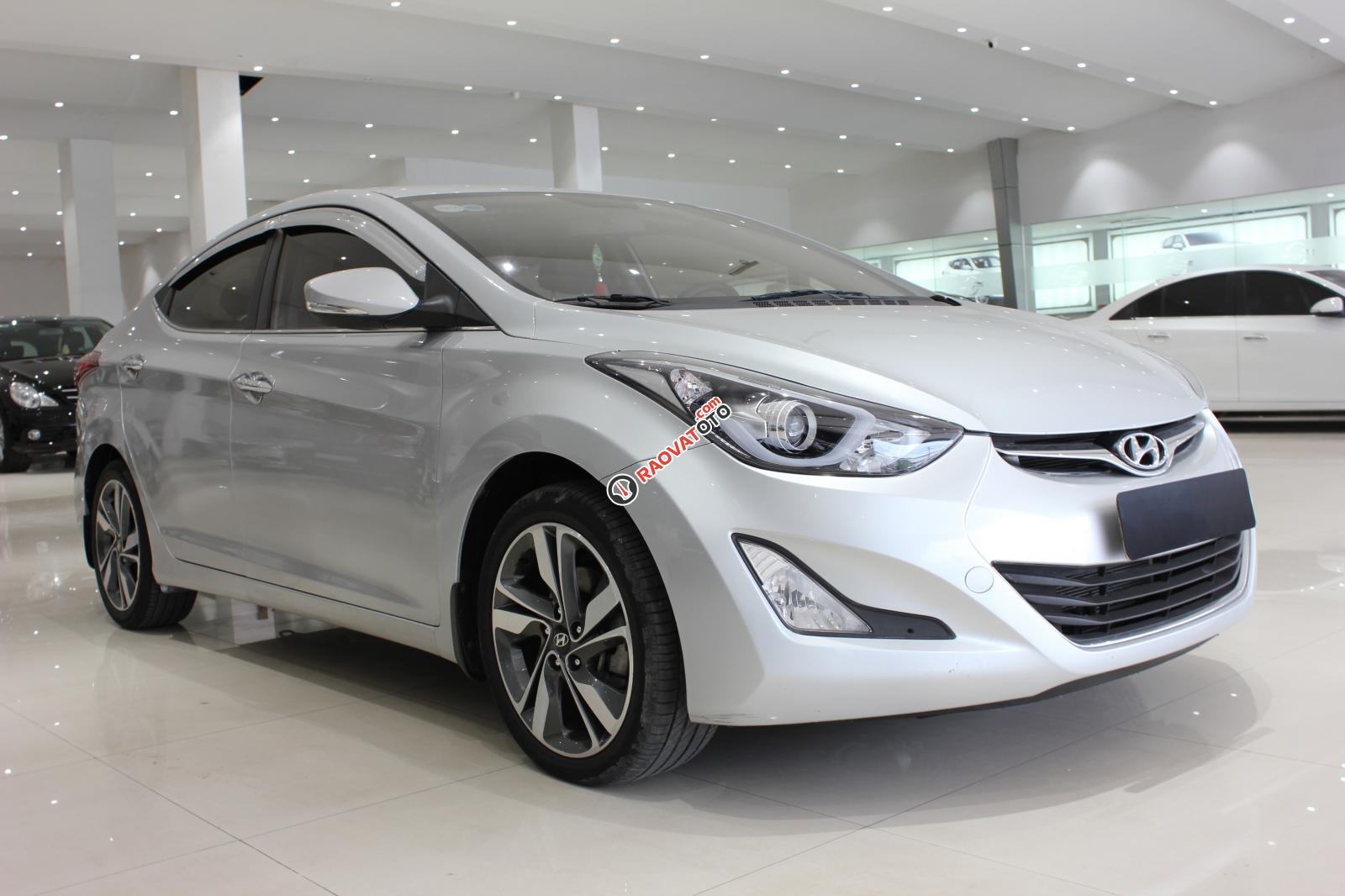 Bán Hyundai Elantra GLS năm 2015, màu bạc-0