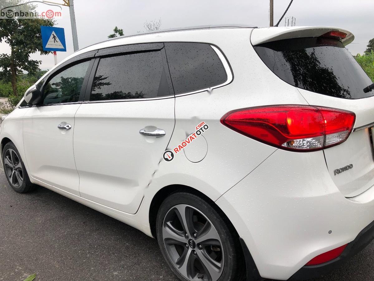 Bán Kia Rondo GAT đời 2015, màu trắng số tự động-4