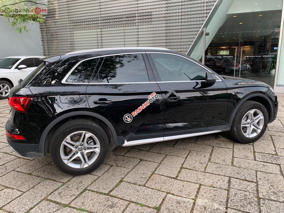 Bán xe Audi Q5 năm sản xuất 2017, màu đen, nội thất đen-5