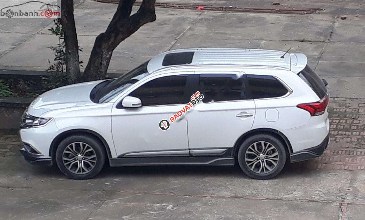 Gia đình bán xe Outlander 2.0 CVT chính chủ nhập khẩu nguyên chiếc từ Nhật bản-7