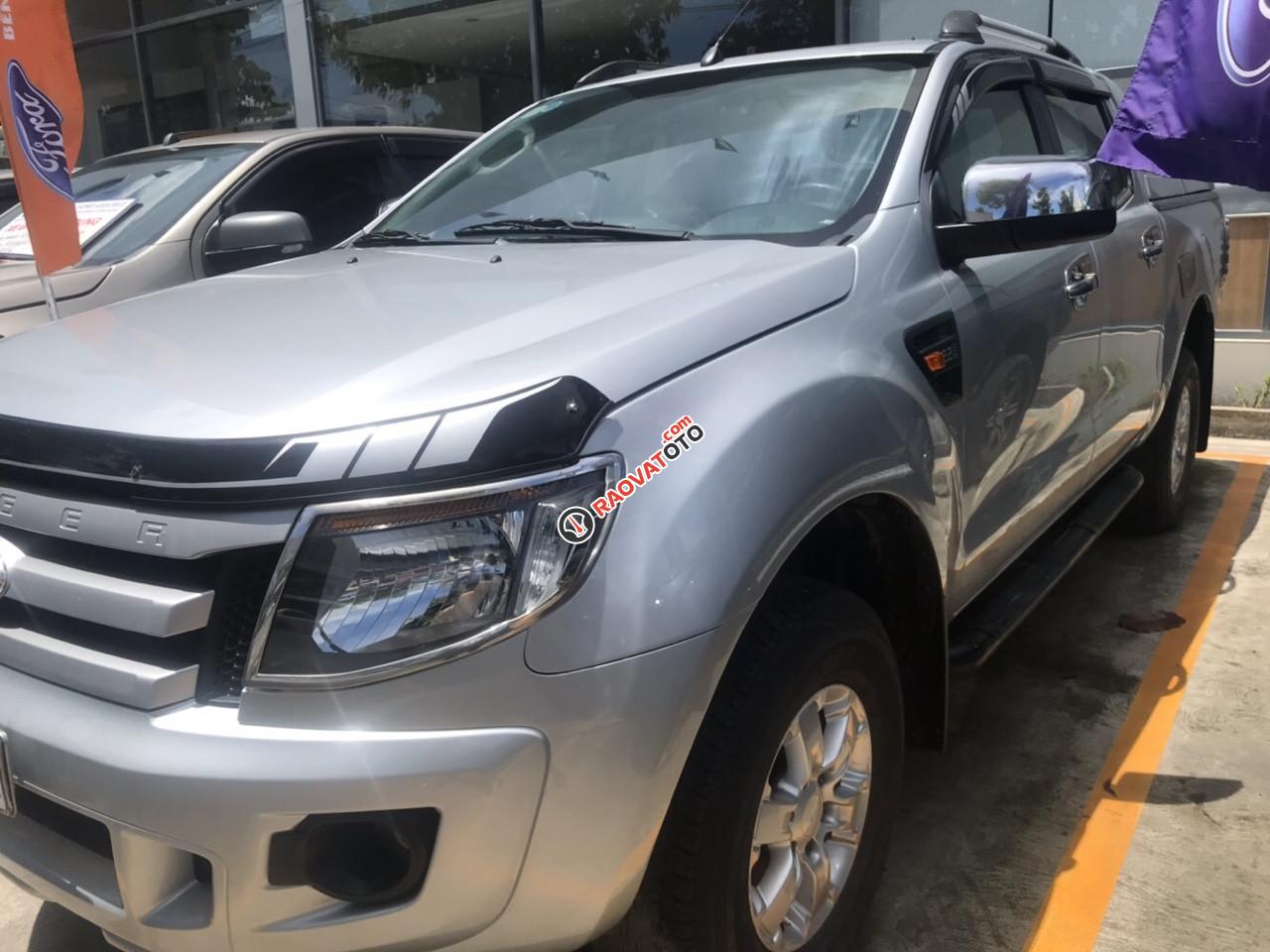 Ford Ranger XLS AT 2015, 4x2, màu bạc - Vay 70% - Nhập khẩu Thái - bảo hành 1 năm-4