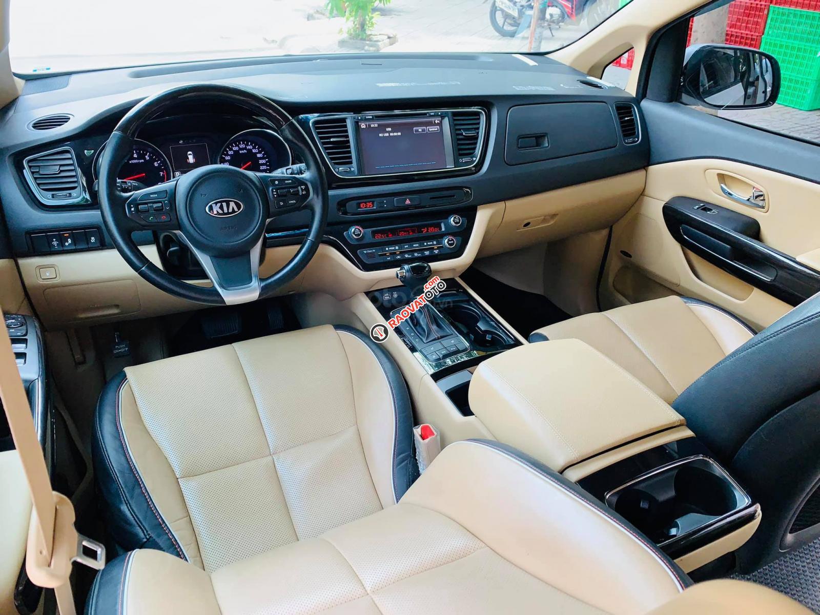 Bán xe Kia Sedona 3.3 GATH 2016, màu trắng, xe gia đình đi ít, giữ gìn, xe như mới-12