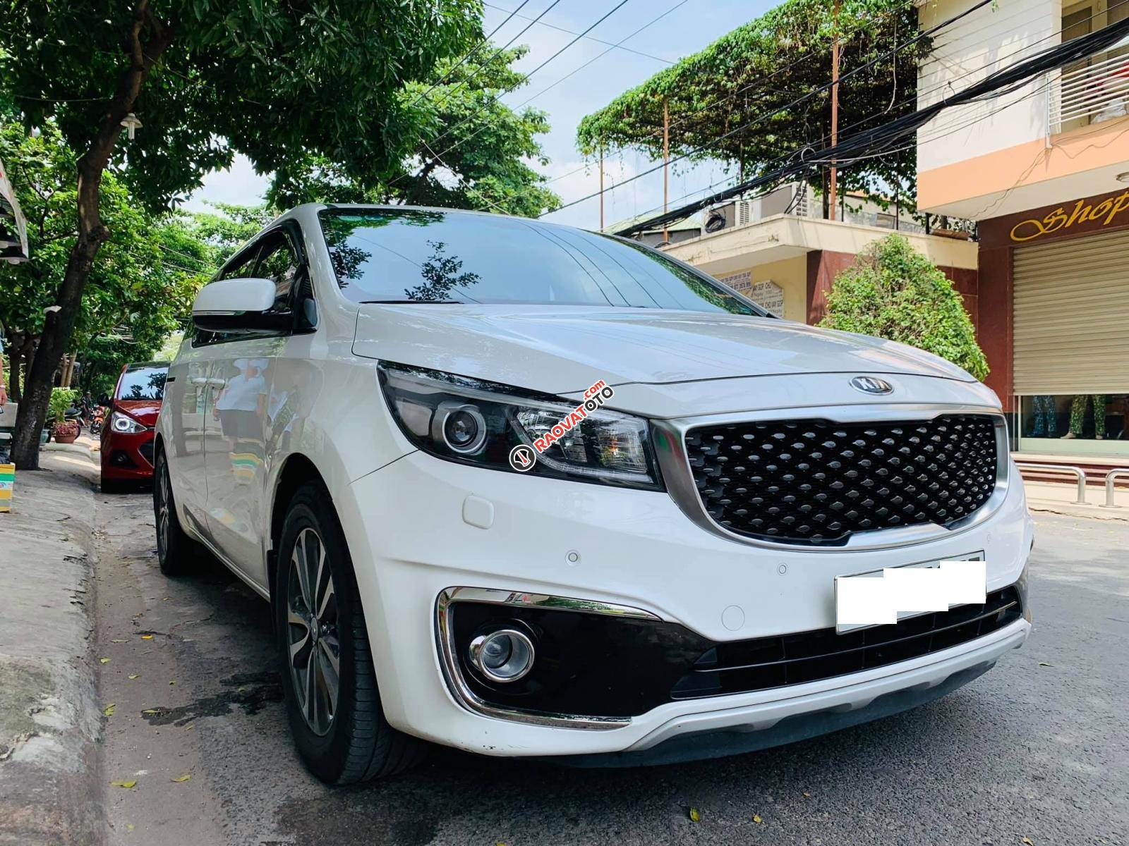 Bán xe Kia Sedona 3.3 GATH 2016, màu trắng, xe gia đình đi ít, giữ gìn, xe như mới-11
