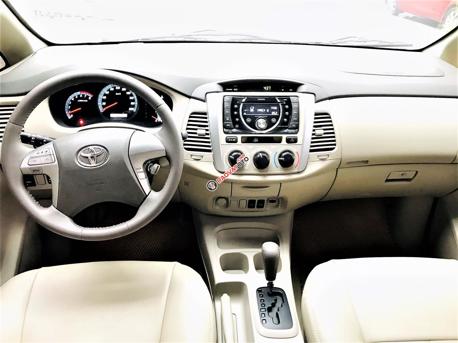 Bán ô tô Toyota Innova G số tự động 2013, màu bạc, giá 520tr-9