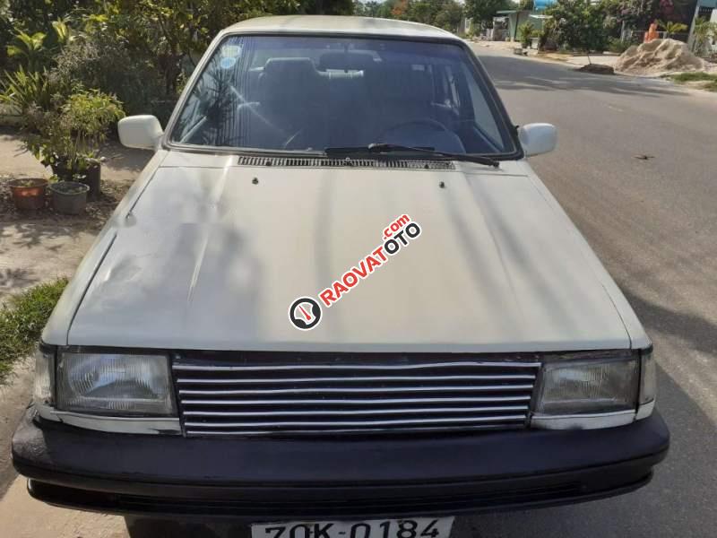 Bán Nissan Maxima năm 1985, màu trắng, nhập khẩu, giá 32tr-3