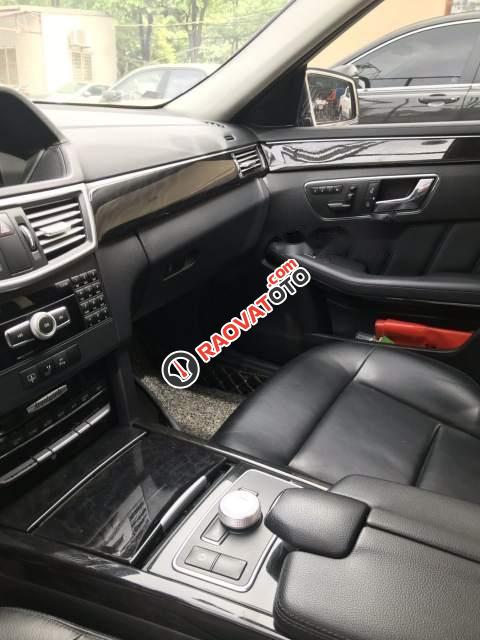 Cần bán gấp Mercedes E250 đời 2012, màu đen chính chủ-3