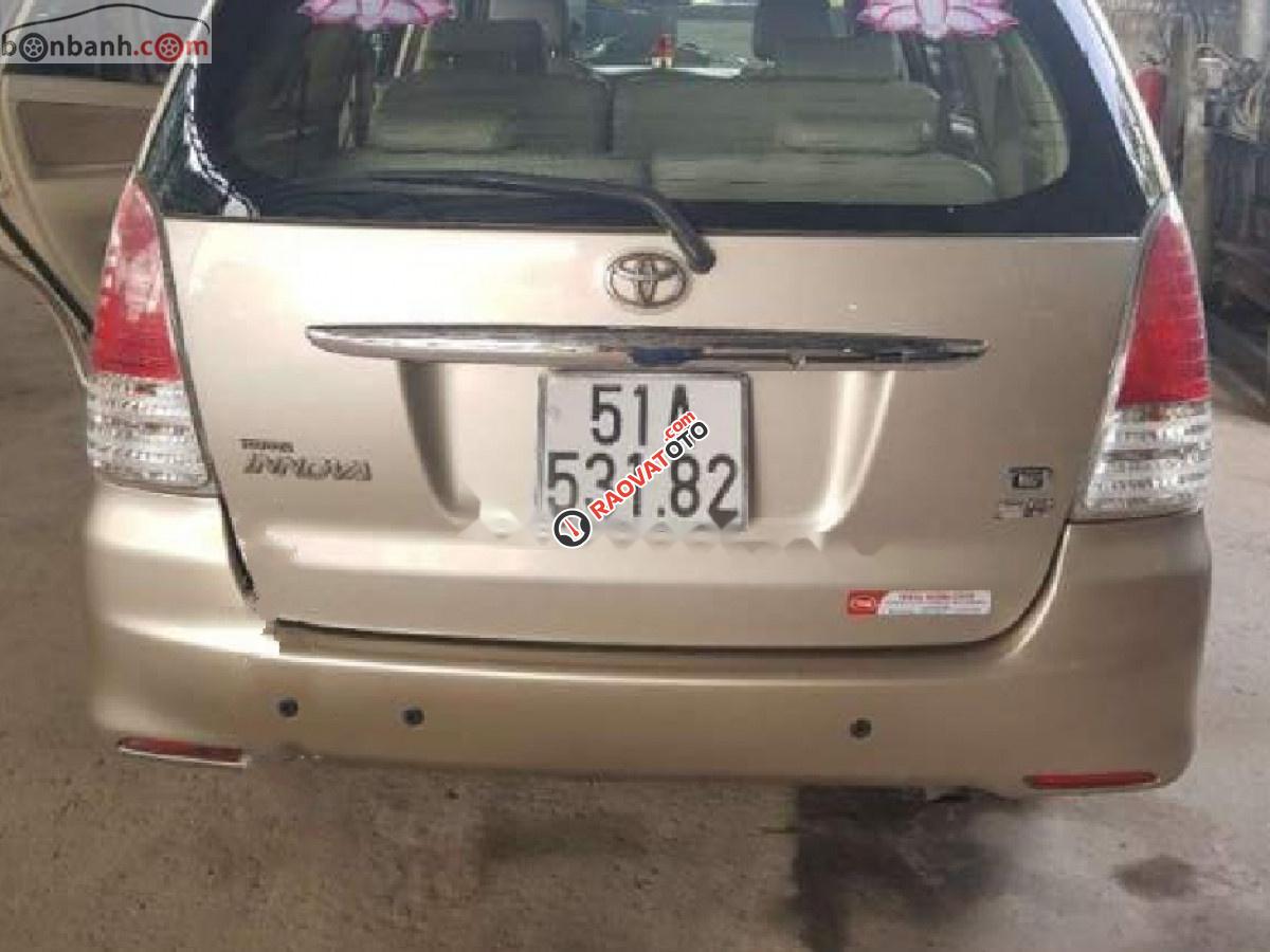 Bán Toyota Innova G SR đời 2010, xe gia đình, màu vàng cát-2