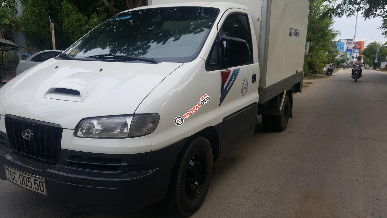 Bán xe Hyundai Libero đời 2001, màu trắng, nhập khẩu-2