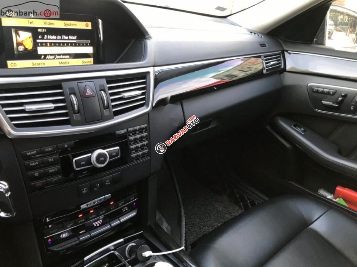 Bán Mercedes E250 sản xuất năm 2011, màu đen, xe như mới -6