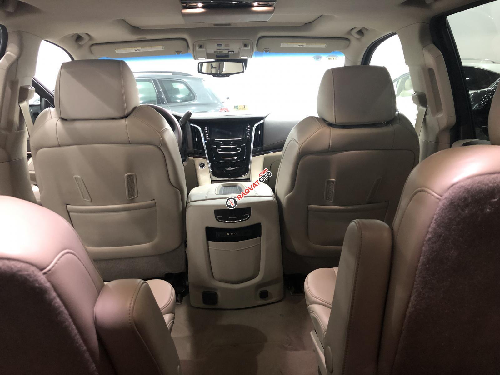 Cần bán Cadillac Escalade sản xuất năm 2014, nhập khẩu-3