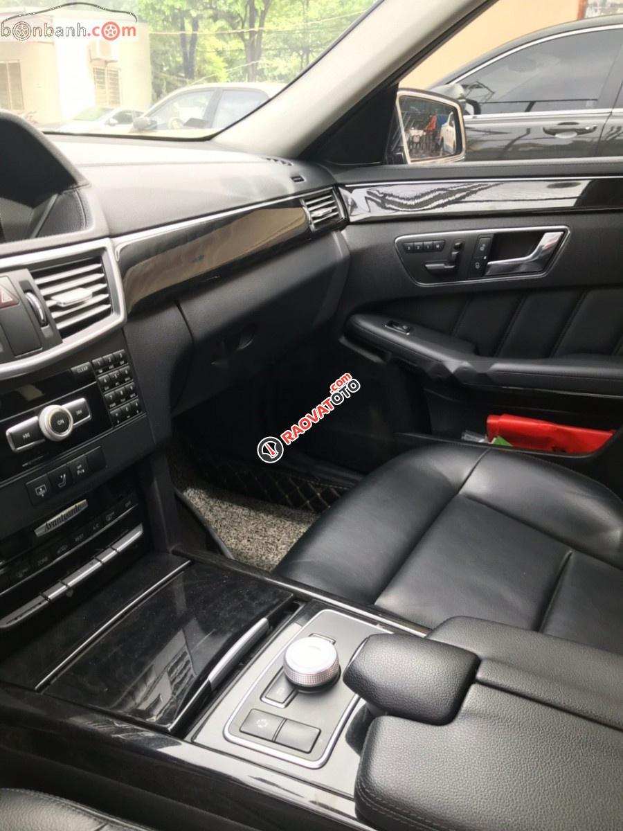 Bán Mercedes E250 sản xuất năm 2011, màu đen, xe như mới -5