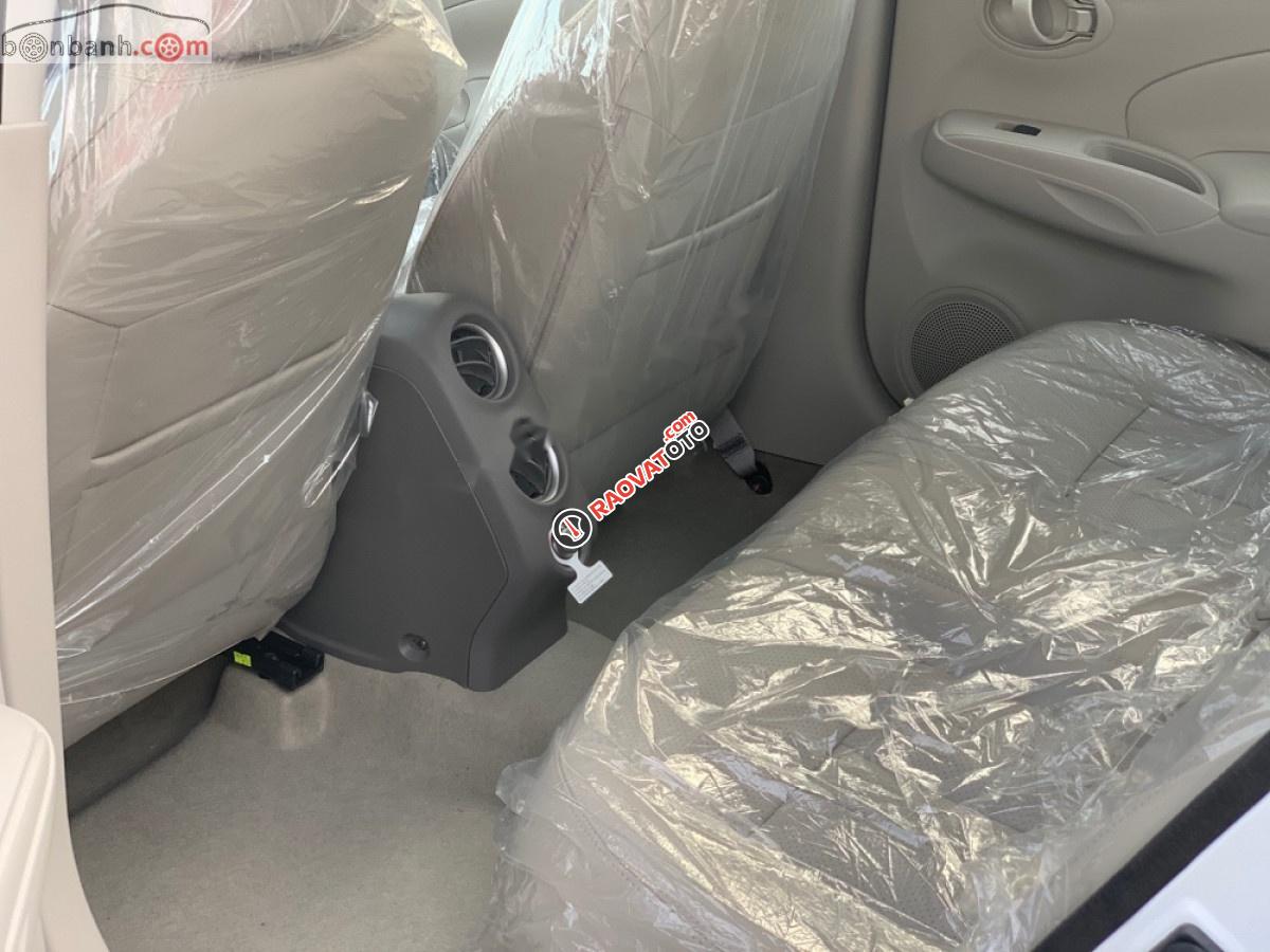Bán Nissan Sunny XT Premium năm sản xuất 2019, màu trắng -1