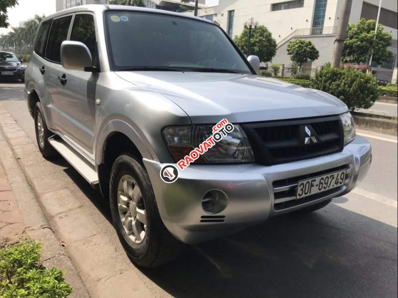 Chính chủ bán Mitsubishi Pajero 3.0 đời 2005, màu bạc, xe nhập-0