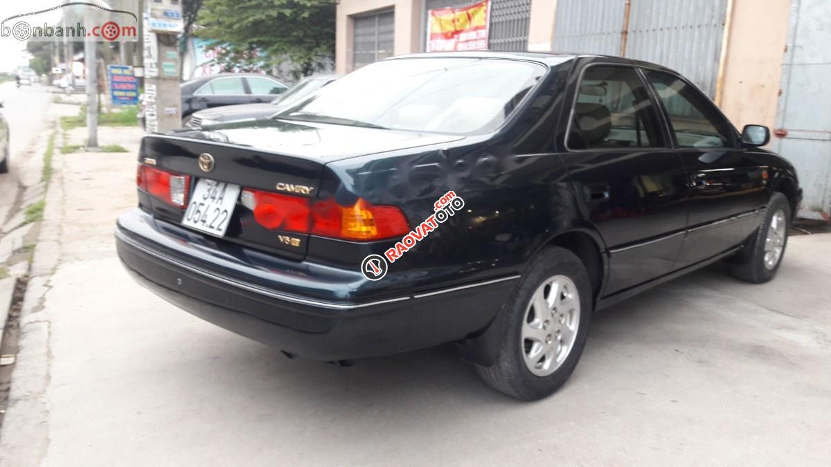 Bán Toyota Camry 3.0 V6 năm sản xuất 2001, màu xanh lam-4