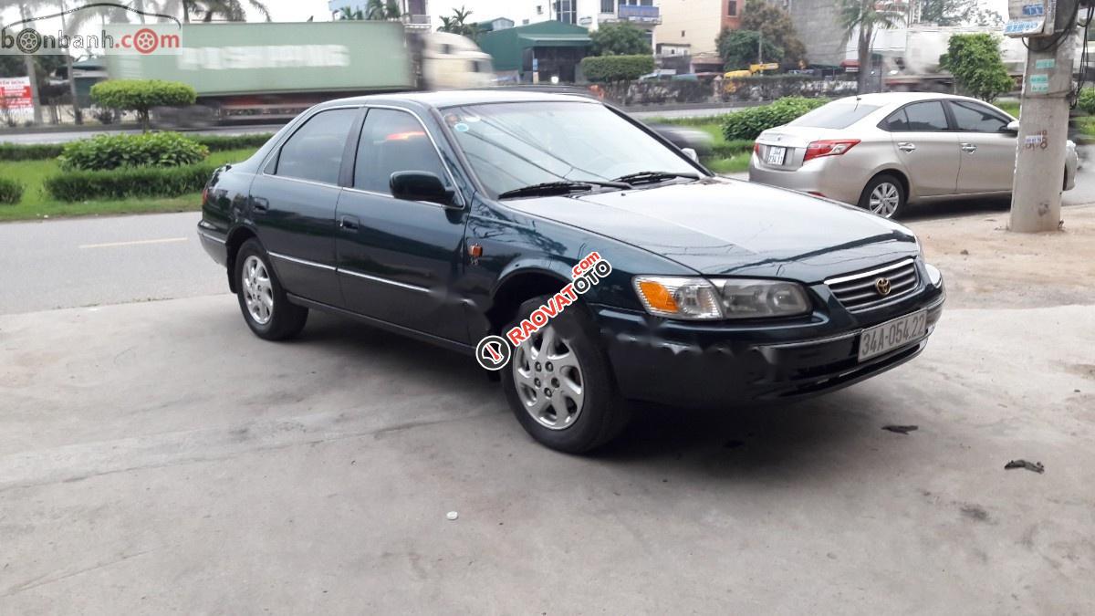 Bán Toyota Camry 3.0 V6 năm sản xuất 2001, màu xanh lam-3