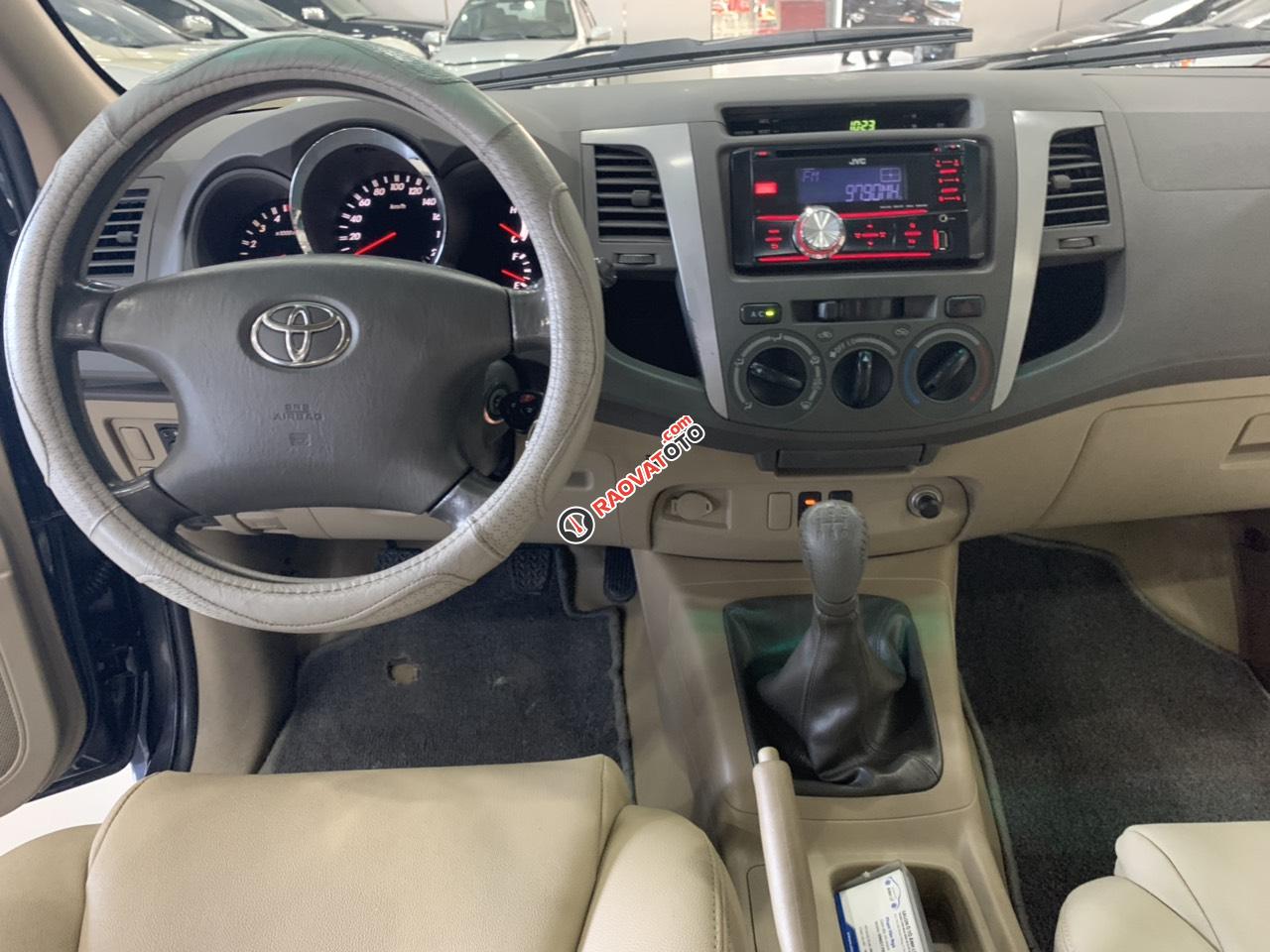 Cần bán xe Toyota Fortuner năm 2009, màu xanh lam, giá cạnh tranh-5