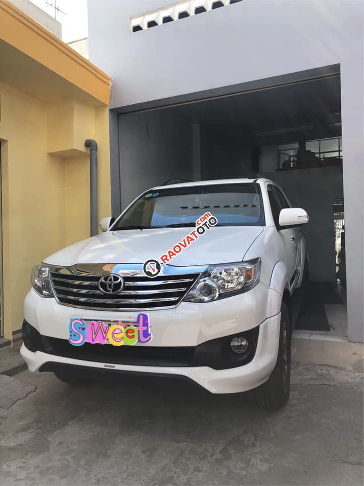 Bán Toyota Fortuner Sportivo 2014 tự động, trắng, xe zin đẹp lộng lẫy-3