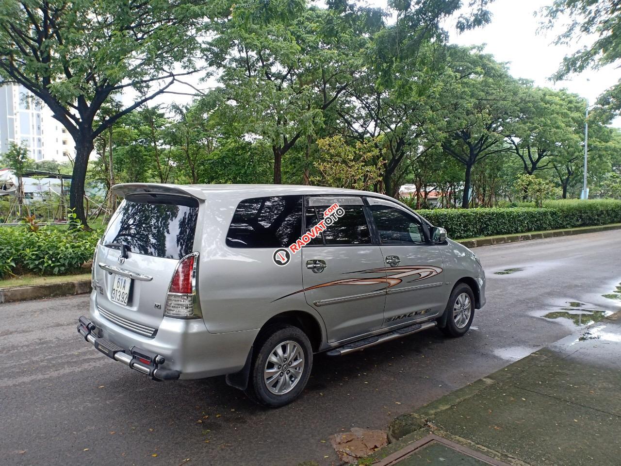 Bán xe Toyota Innova 2.0 2009, bản số tự động, nhà chạy cần bán 380 triệu-4