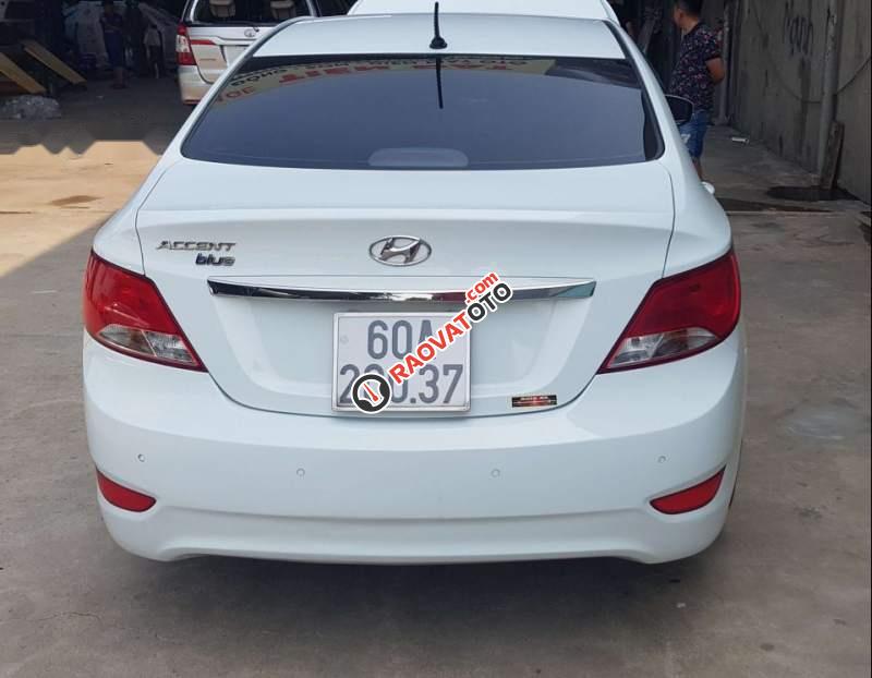 Bán Hyundai Accent sản xuất năm 2015, màu trắng, nhập khẩu-0