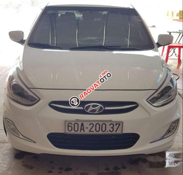 Bán Hyundai Accent sản xuất năm 2015, màu trắng, nhập khẩu-3