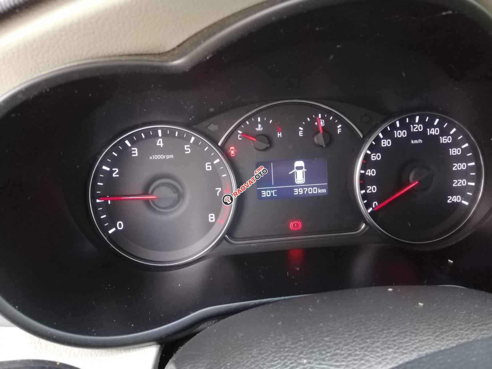 Kia Rondo 2017 MT số sàn, xe 7 chỗ du lịch, giá 430 triệu-3