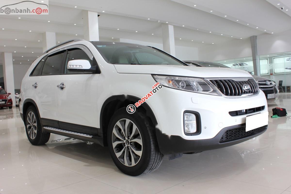 Bán Kia Sorento DATH 2017, màu trắng, xe gia đình-1