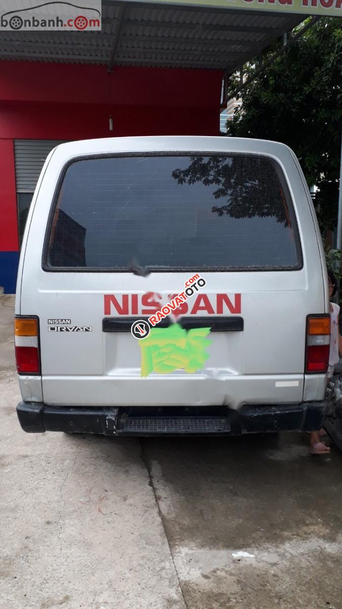 Cần bán xe Nissan Urvan 2.0 MT đời 1994, màu bạc, xe nhập-4