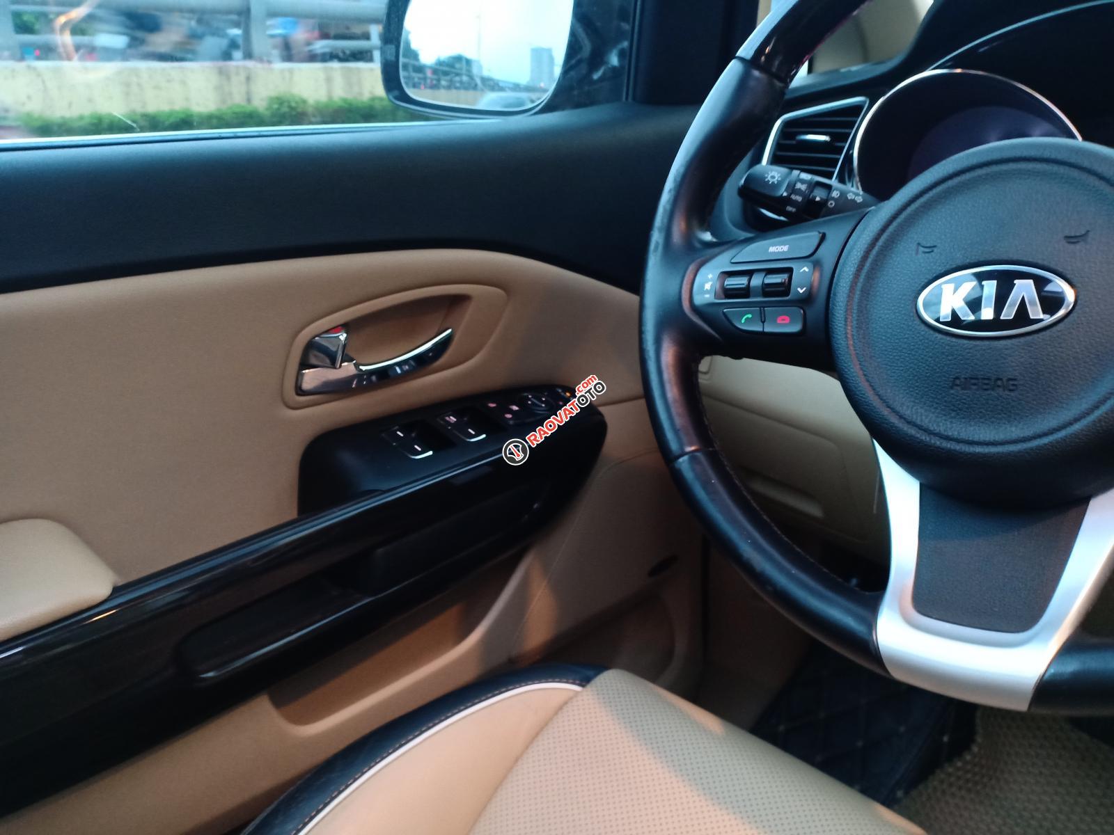 Bán xe Kia Sedona GAT năm sản xuất 2015, màu nâu-11