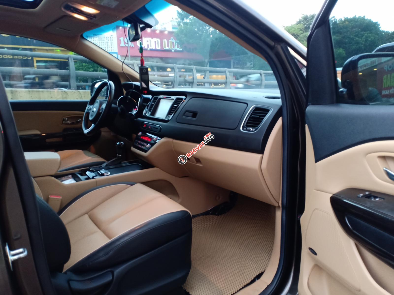 Bán xe Kia Sedona GAT năm sản xuất 2015, màu nâu-15