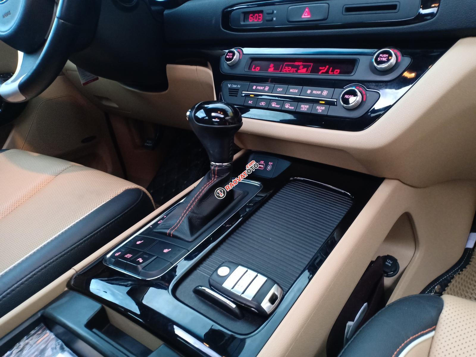 Bán xe Kia Sedona GAT năm sản xuất 2015, màu nâu-9