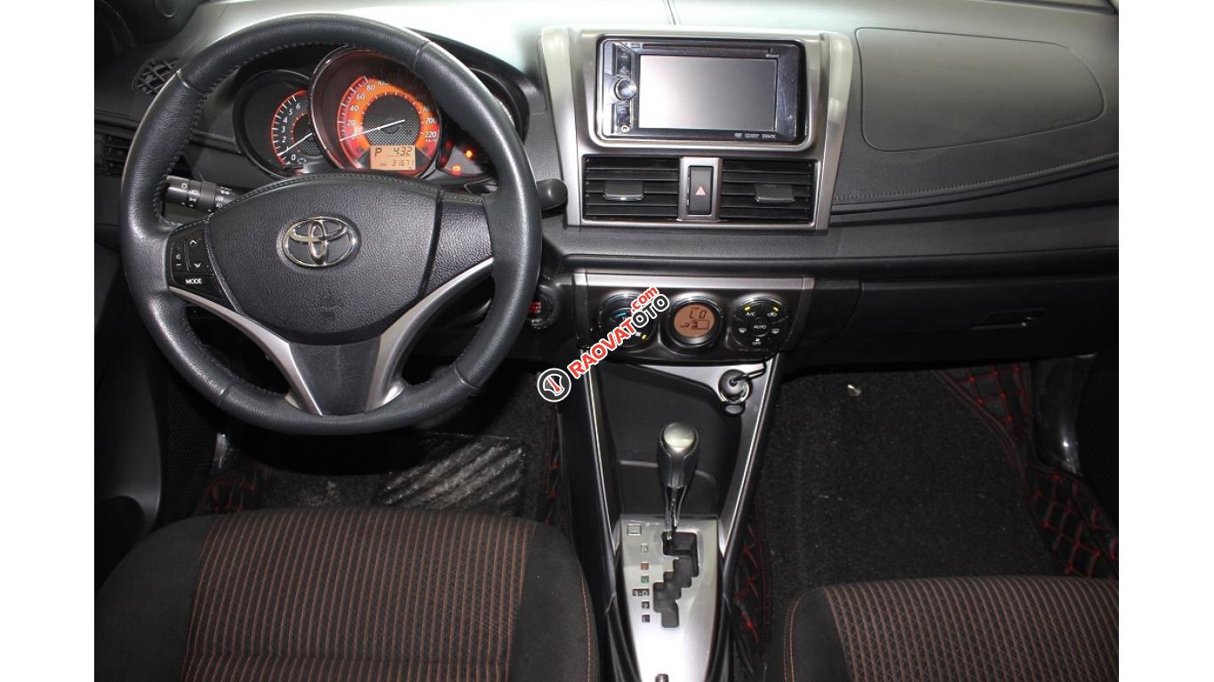 HCM: Toyota Yaris 1.3 AT 2015 - Xe màu trắng, trả trước chỉ từ 156 triệu-8