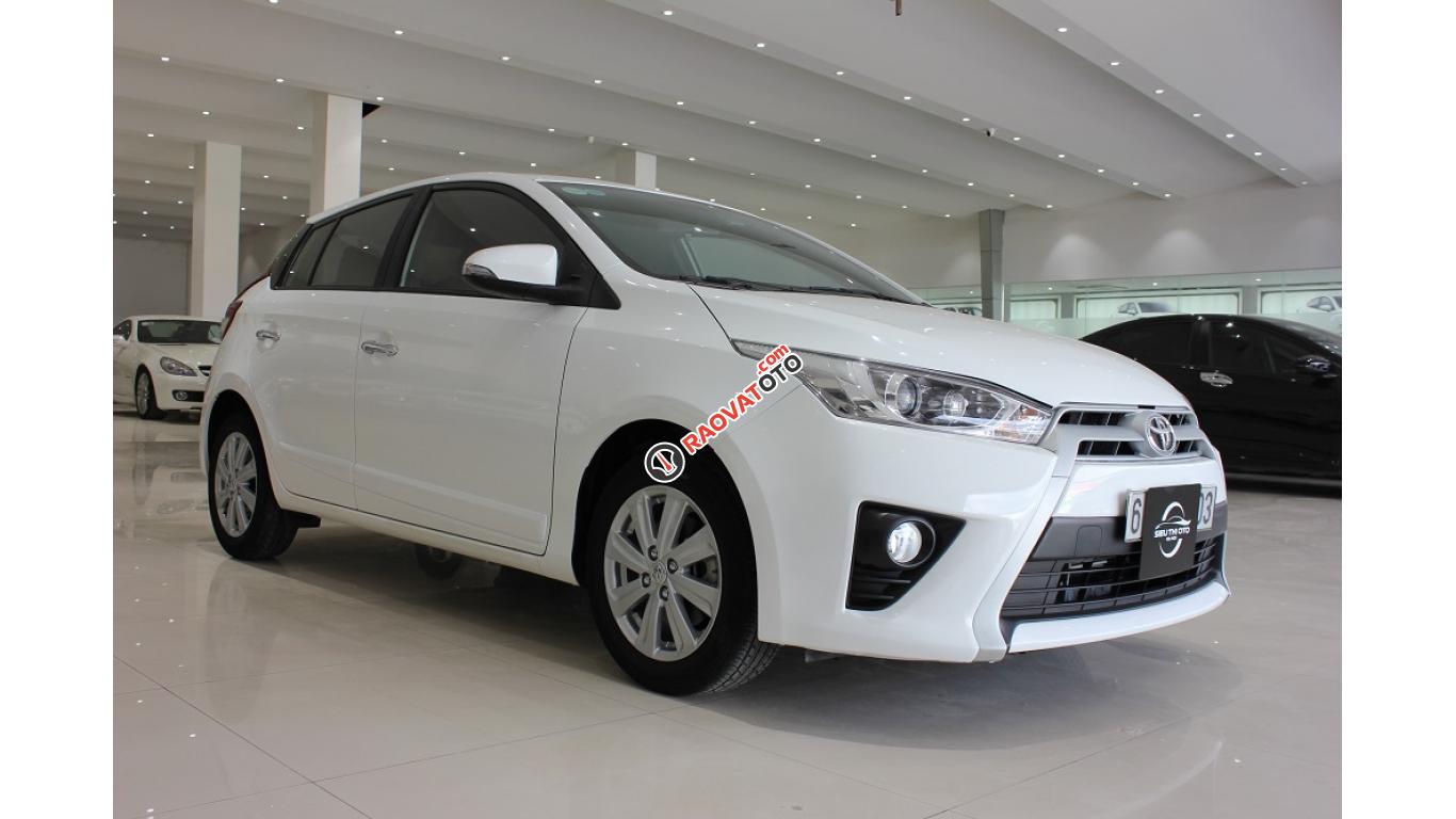 HCM: Toyota Yaris 1.3 AT 2015 - Xe màu trắng, trả trước chỉ từ 156 triệu-1