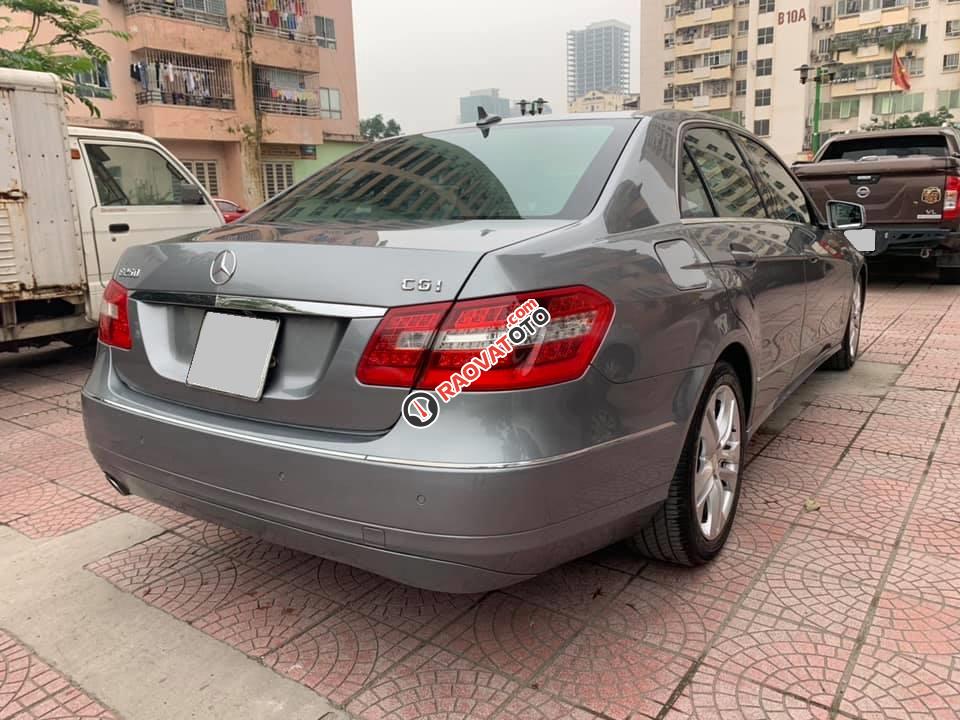 Cần bán xe Mercedes E250 đời 2010 màu xám chính chủ xài kĩ-2