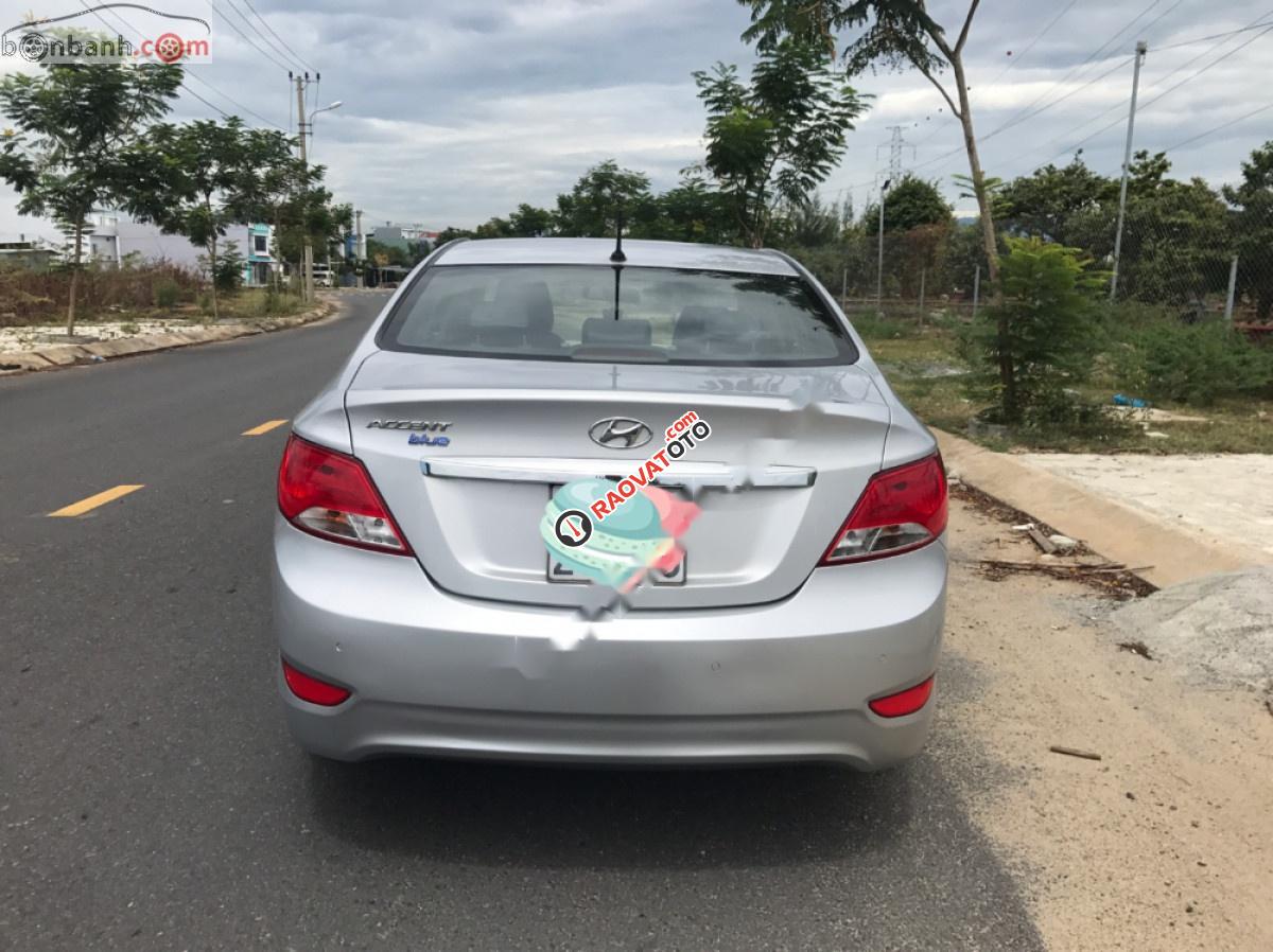 Bán Hyundai Accent Blu đời 2014, màu bạc, nhập khẩu nguyên chiếc số sàn-9