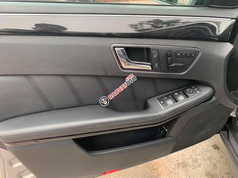 Cần bán xe Mercedes E250 đời 2010 màu xám chính chủ xài kĩ-6