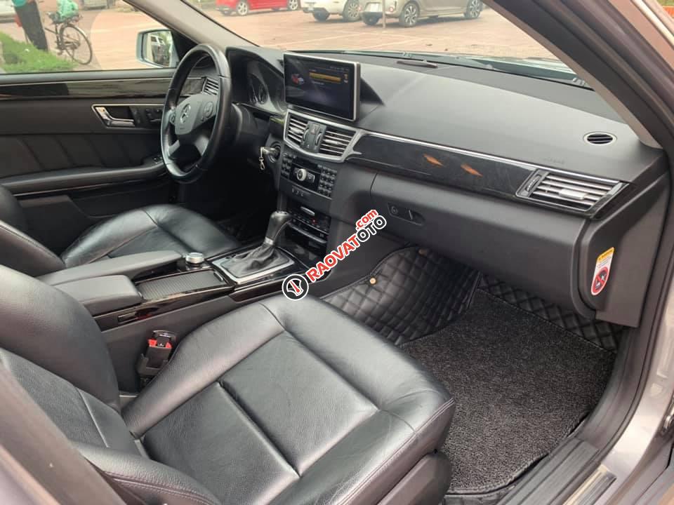 Cần bán xe Mercedes E250 đời 2010 màu xám chính chủ xài kĩ-7