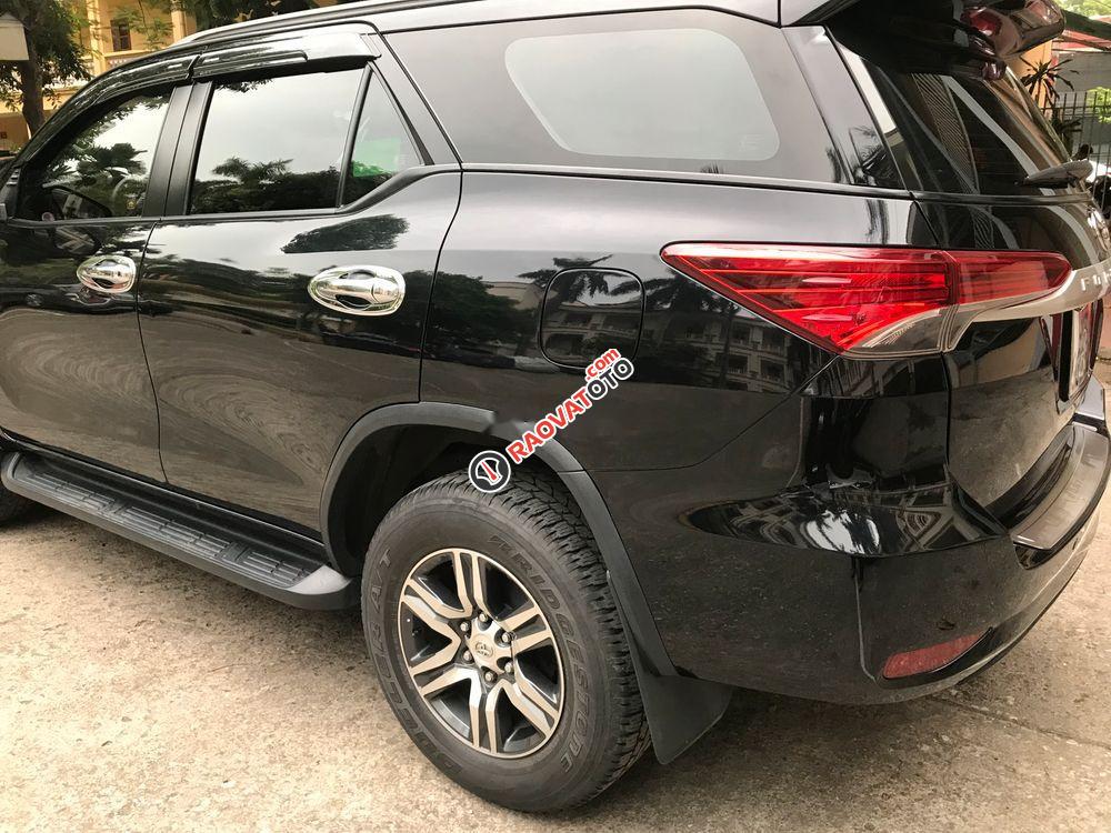 Cần bán gấp Toyota Fortuner 2017, màu đen, nhập khẩu nguyên chiếc như mới, 950tr-0