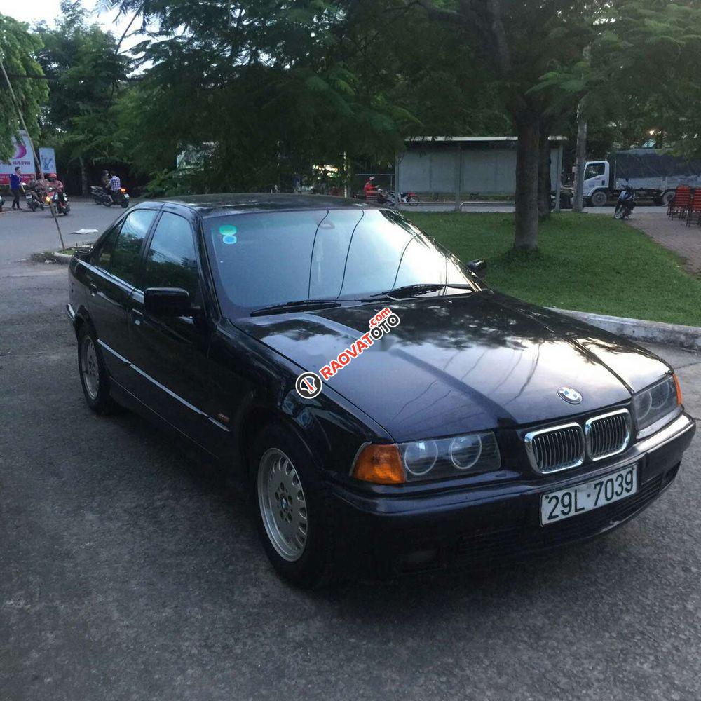 Bán xe BMW 320i đời 1999, màu đen-4