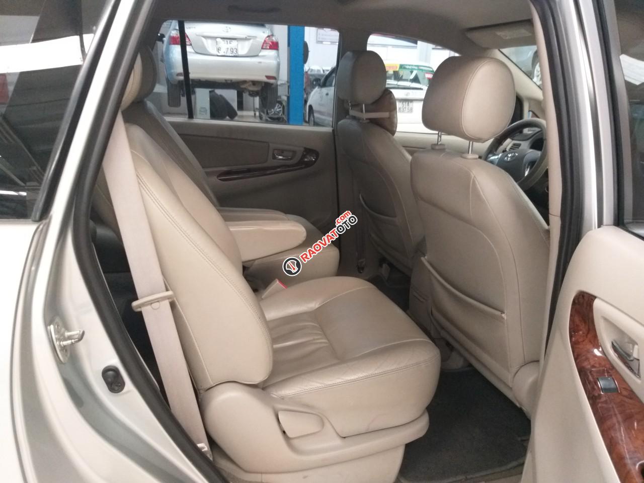 Bán Innova 2.0V 2012, màu bạc, bản cao cấp-4