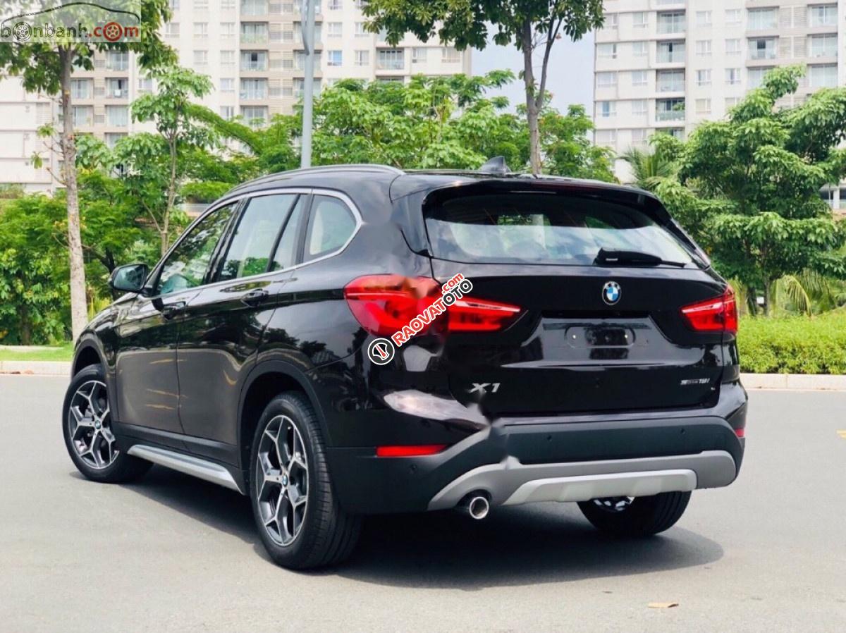 Bán xe BMW X1 18i Xline sản xuất năm 2019, màu đen, xe nhập-0