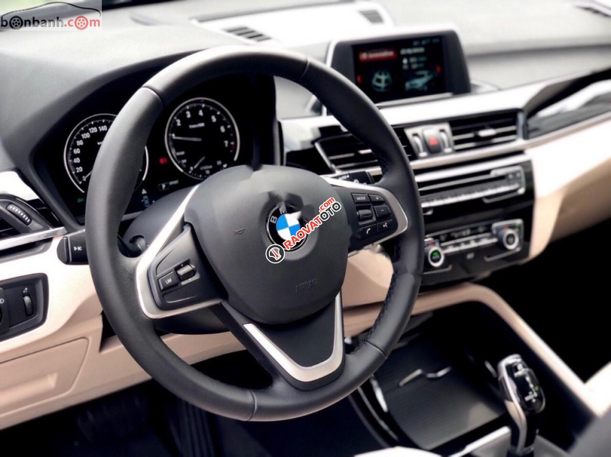 Bán xe BMW X1 18i Xline sản xuất năm 2019, màu đen, xe nhập-2