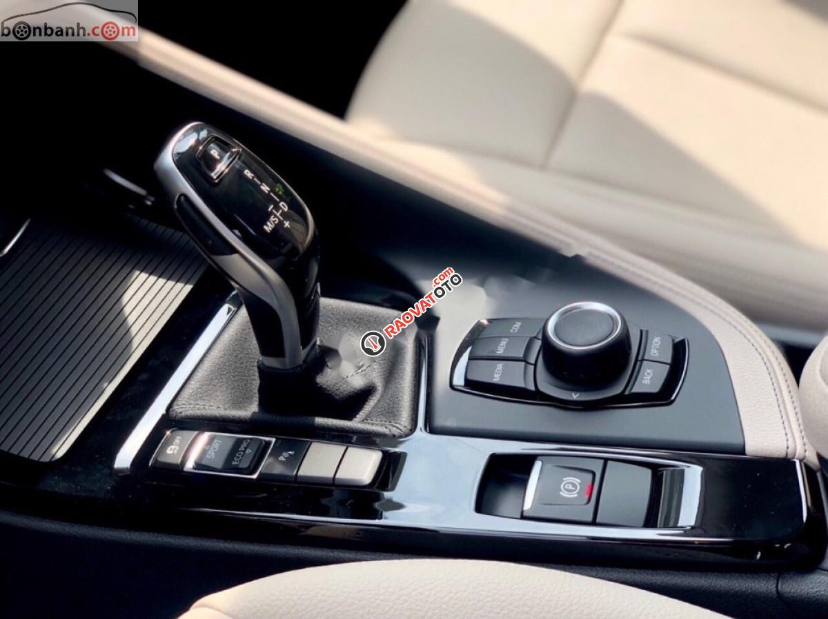 Bán xe BMW X1 18i Xline sản xuất năm 2019, màu đen, xe nhập-4