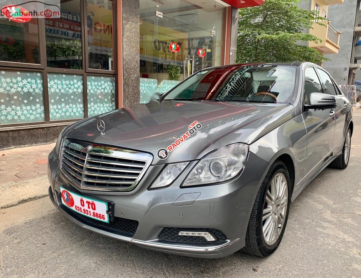 Chính chủ bán Mercedes E300 sản xuất năm 2009, màu xám-2