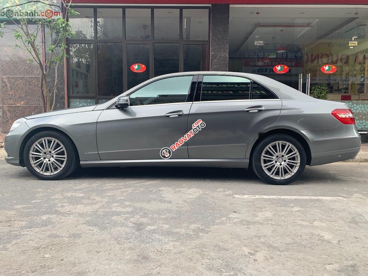 Bán Mercedes E300 đời 2009, màu xám giá cạnh tranh-5