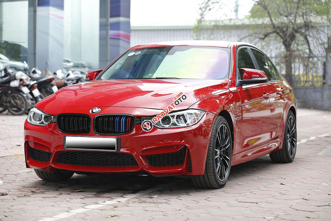 Bán BMW 320i 2013 màu đỏ, xe đi ít giữ gìn, bao test hãng-0