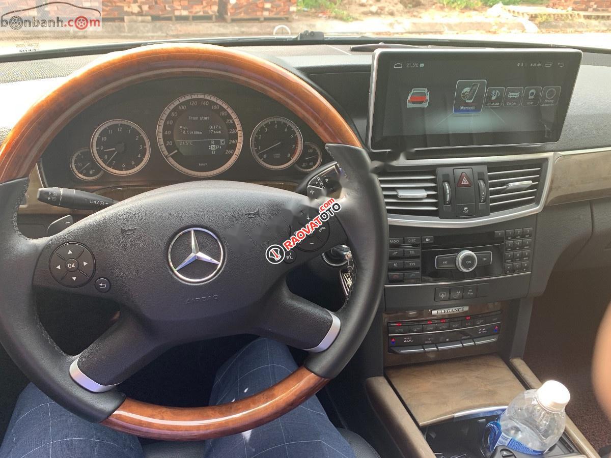 Chính chủ bán Mercedes E300 sản xuất năm 2009, màu xám-0