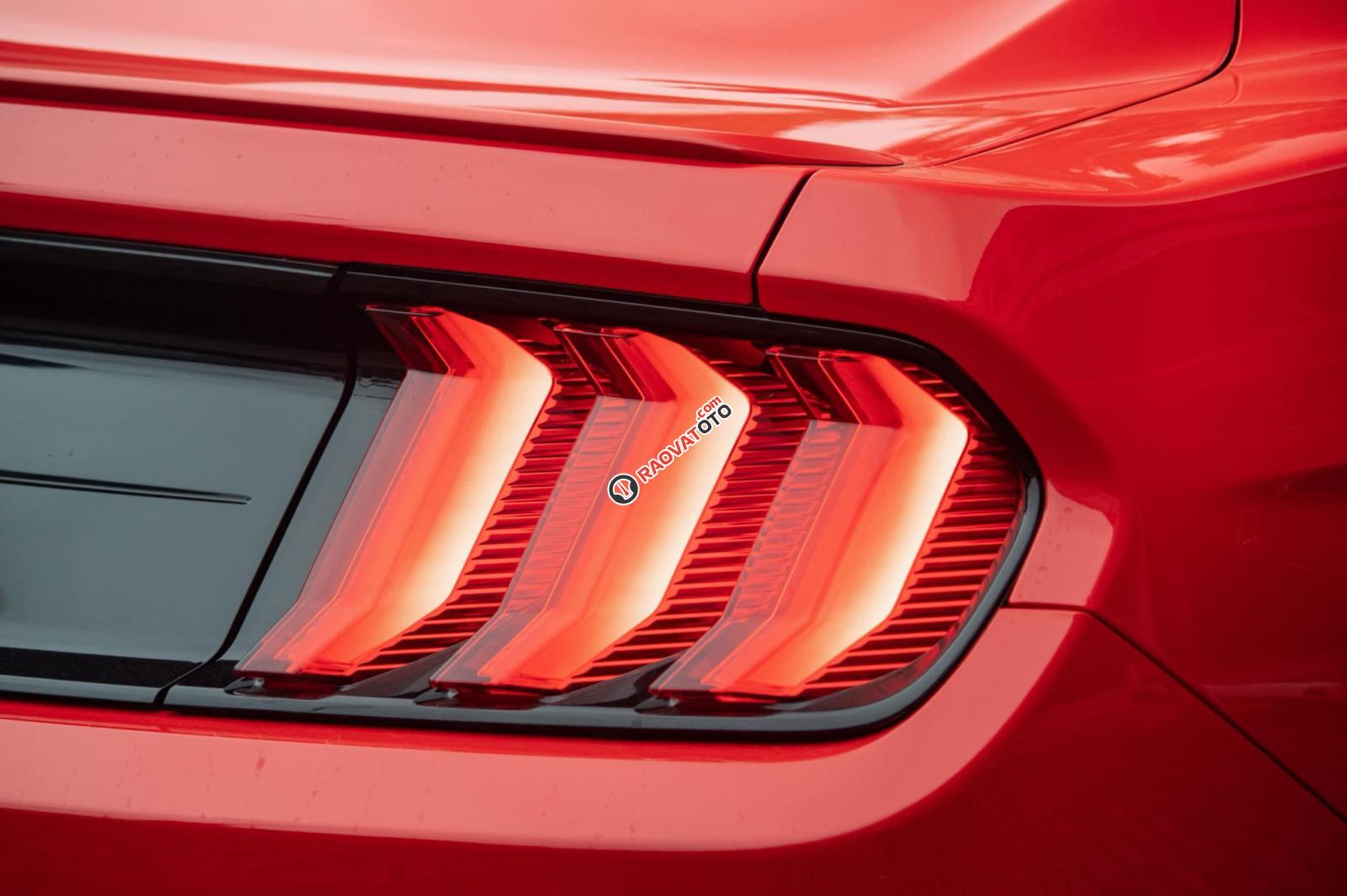 Giao ngay Ford Mustang 2.3 Ecoboost Premium 2019, màu đỏ, nhập Mỹ mới 100%-6