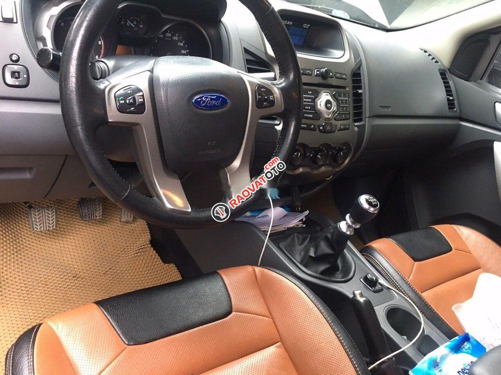 Bán xe Ford Ranger XLT sản xuất 2014, xe đẹp-1